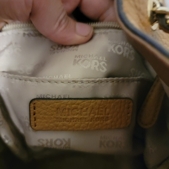 Michael Kors Cognac Pebbled leather Frankie Bucket Bag - Picture 6 of 14